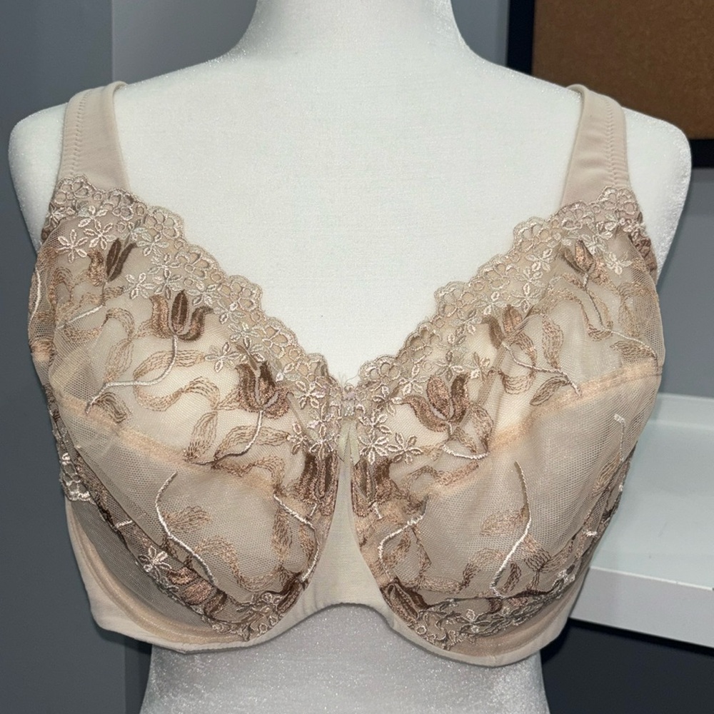 Wacoal Cream Floral Lace Bra